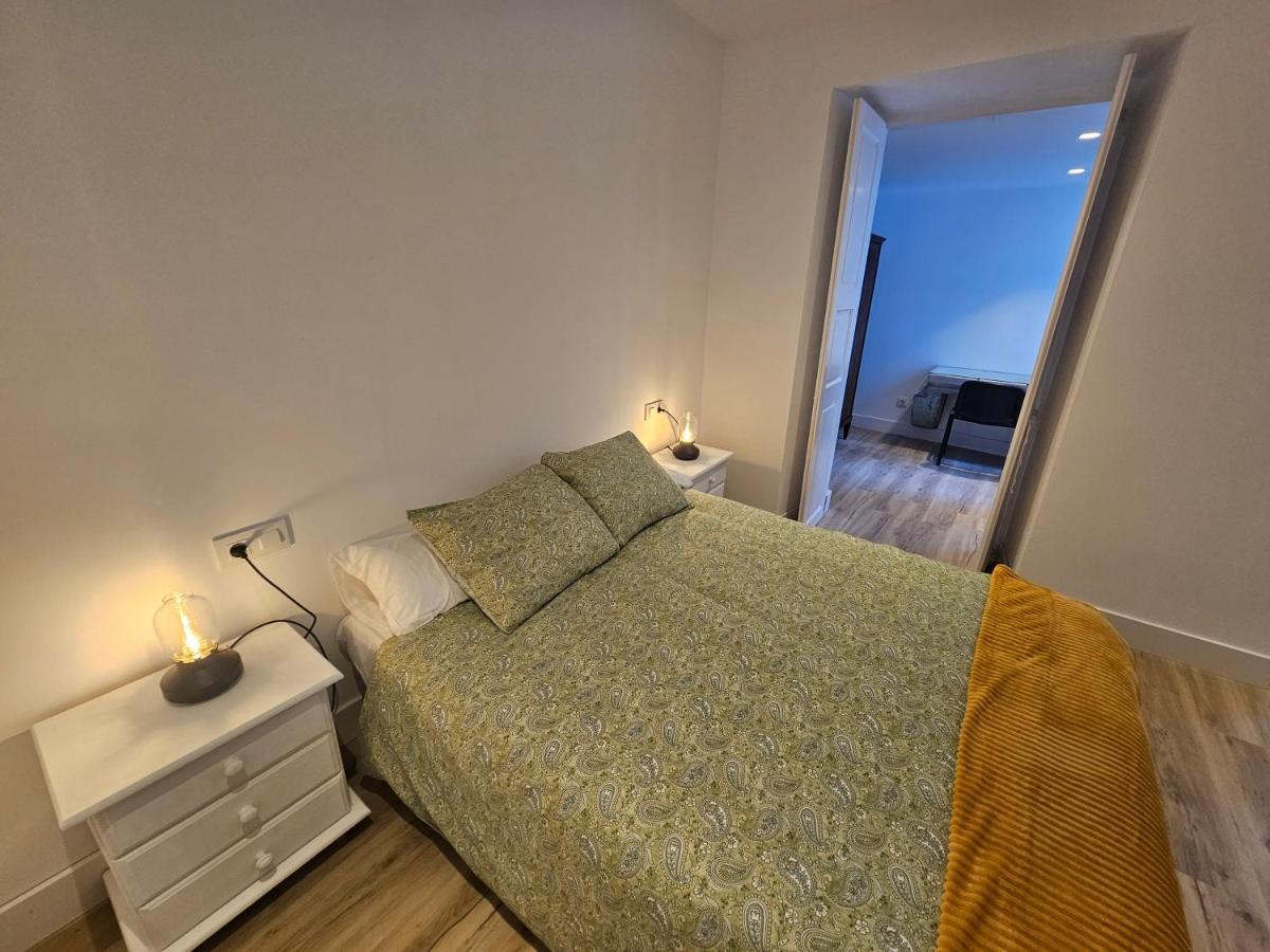 Apartamentos En El Centro - Plaza De Amboage - Wifi Ferrol Exterior photo